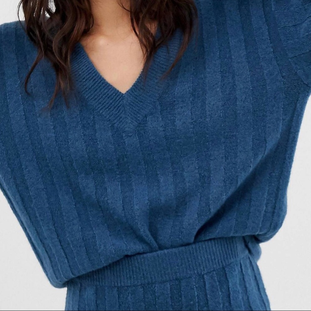 ASOS Sweater - Picture 3 of 5